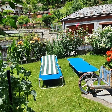 アパート Con Giardino Les 3 Vallees サン・ピエール